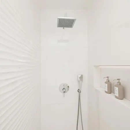 Top-floor 2br, Sea And Views & Jacuzzi アパート *