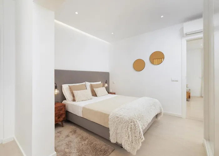 Appartamento Top-floor 2br, Sea And Views & Jacuzzi *